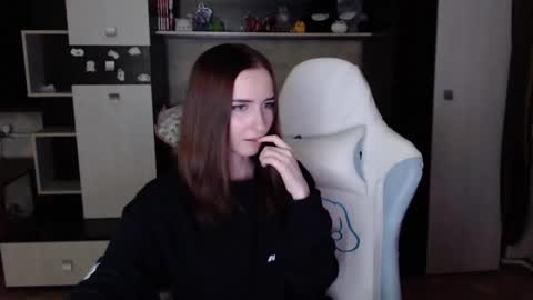 Cutti Crystal online show from October 22, 7:59 pm