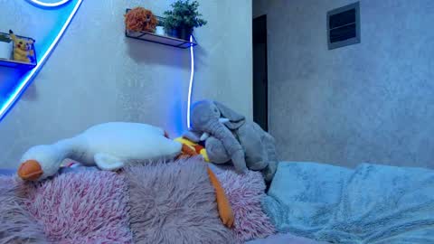 cuttiebunny online show from May 13, 1:48 am