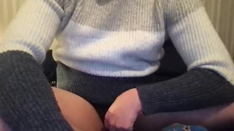 cuttop2373844 online show from February 27, 7:37 pm