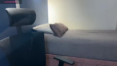 cyborgmuse online show from April 23, 7:49 am