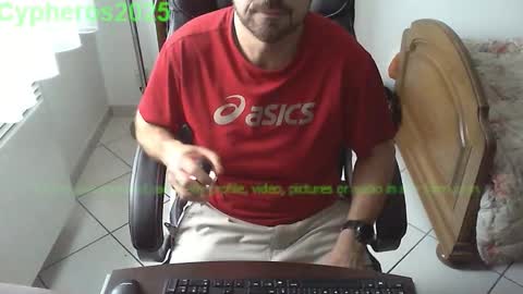 Snapshot of cypheros2025 chatting on October 27, 8:58 am Chris online show from October 27, 8:58 am