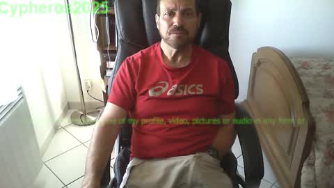 Snapshot of cypheros2025 chatting on October 2, 9:30 am Chris online show from October 2, 9:30 am