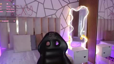 cyrus_tay online show from March 9, 12:32 pm