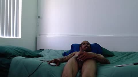 SkinnyTattedGuy online show from May 12, 2:04 pm