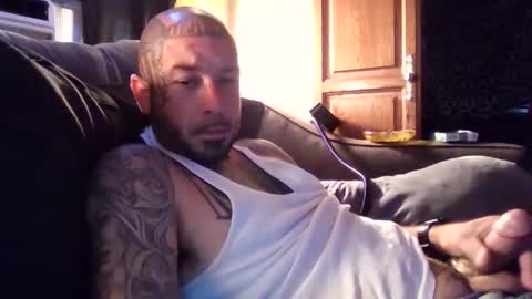 Snapshot of d0pedik chatting on October 19, 8:35 pm d0pedik online show from October 19, 8:35 pm