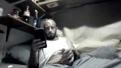 Snapshot of d0pedik chatting on October 13, 8:27 am d0pedik online show from October 13, 8:27 am