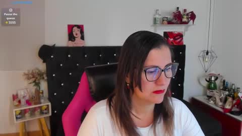 Mia  online show from March 11, 12:06 pm