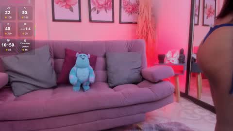 Snapshot of daaniela_moon chatting on October 22, 12:18 pm Daniela online show from October 22, 12:18 pm
