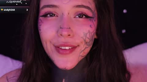 Snapshot of daarlene chatting on February 21, 6:37 pm Darlene online show from February 21, 6:37 pm