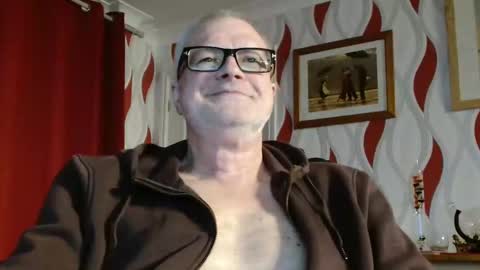 Brian ... online show from March 6, 9:09 pm