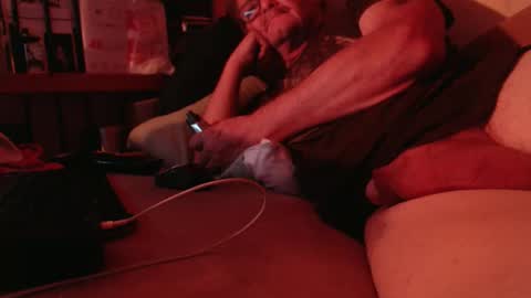 daddiesmonstercock online show from November 9, 12:36 am