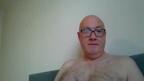 Snapshot of daddyhere4uall6 chatting on October 25, 7:08 am daddyhere4uall6 online show from October 25, 7:08 am