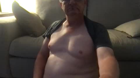 daddymike92883_1 online show from March 12, 6:40 am