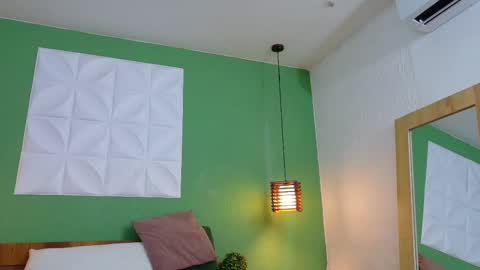 Valen online show from March 11, 1:56 pm