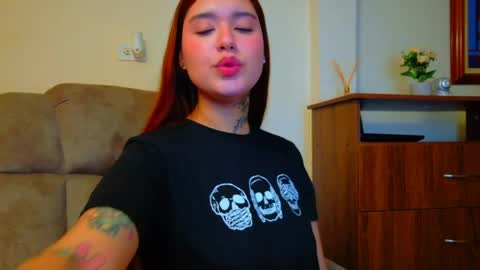 Valen online show from May 26, 2:28 am