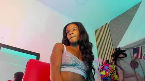 Snapshot of daffnelewis chatting on October 18, 1:48 pm daffnelewis online show from October 18, 1:48 pm