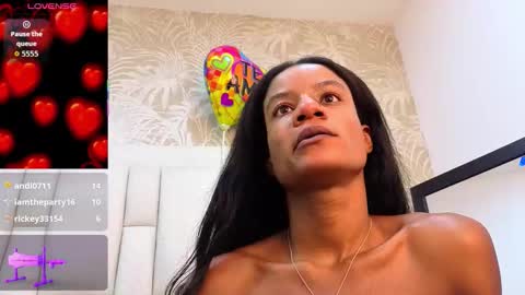 daffnelewis online show from January 17, 4:05 pm