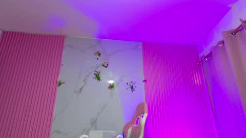 Dafne  online show from May 15, 9:33 pm