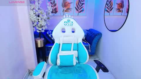 dafne huges online show from October 16, 8:18 pm