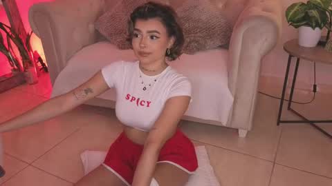 Dahiann Walcott online show from April 16, 8:09 pm