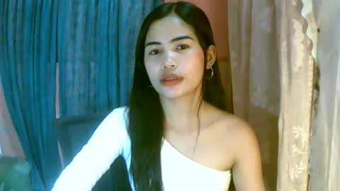 Im Dahlia online show from March 28, 11:00 am