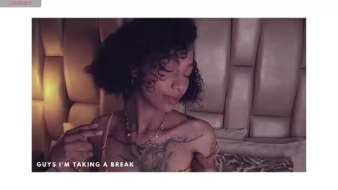 Snapshot of daiana_curly chatting on February 26, 12:27 pm Daiana online show from February 26, 12:27 pm