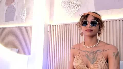 Snapshot of daiana_curly chatting on September 20, 8:45 pm Daiana online show from September 20, 8:45 pm