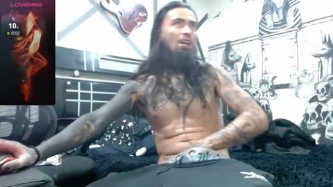 Snapshot of daimon_rock01 chatting on October 31, 4:02 am felipe online show from October 31, 4:02 am