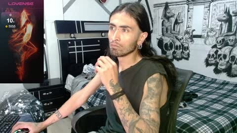 Snapshot of daimon_rock01 chatting on January 28, 2:32 am felipe online show from January 28, 2:32 am