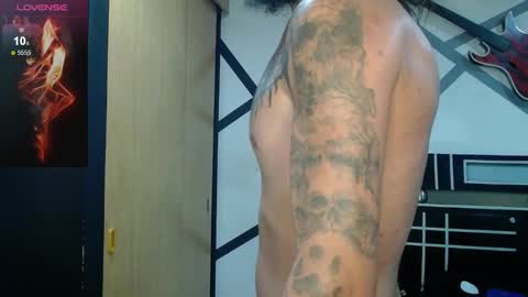 Snapshot of daimon_rock01 chatting on October 16, 6:13 am felipe online show from October 16, 6:13 am