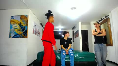daiquirie online show from May 18, 1:06 pm