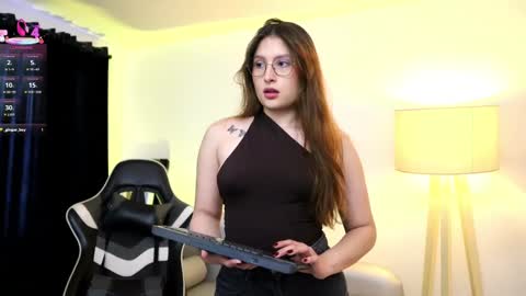 Lauren            online show from September 22, 1:37 pm