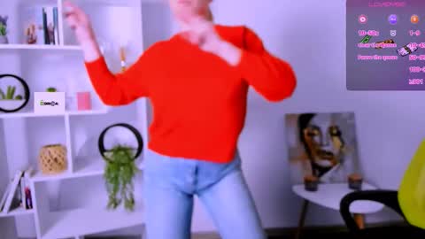 Little Di online show from November 17, 7:38 pm