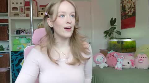 Daisy online show from April 30, 7:08 pm