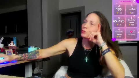 Daisy online show from December 2, 11:03 pm