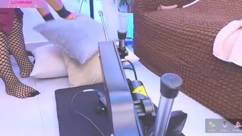 Daisy Price online show from March 10, 11:36 am