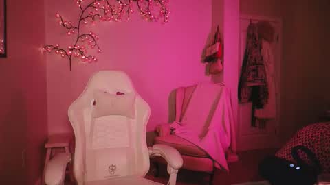 daisy online show from March 22, 2:04 am