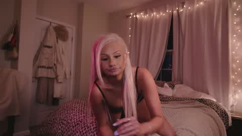 daisy online show from April 7, 11:51 pm