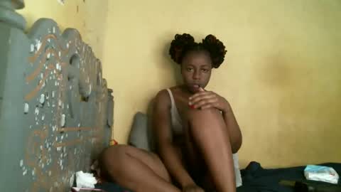 daisyy_delight online show from June 3, 2:33 pm