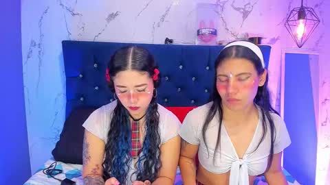 dakotaa_johnson online show from March 26, 1:44 am