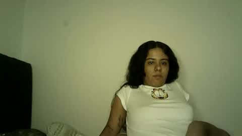 Estefany online show from May 19, 1:56 am