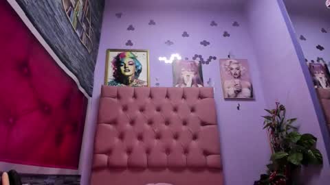 Mariana online show from November 8, 8:34 pm