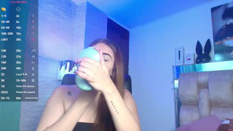 dakotarobbins_ online show from November 27, 4:47 pm