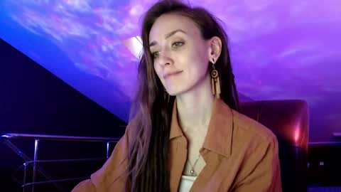 Dalia  online show from February 17, 1:11 pm