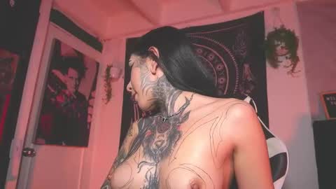 dalia_vorhees online show from December 19, 2:18 am