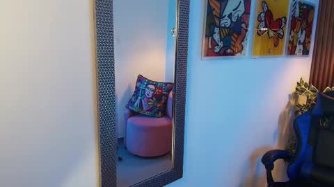 Dalila  online show from October 4, 7:11 pm