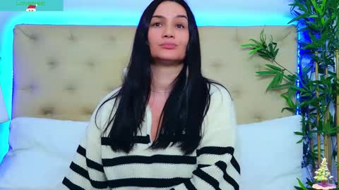 daliyaa_ online show from December 17, 1:18 pm