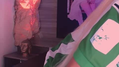         online show from October 31, 6:14 am