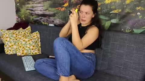 damedefeu online show from October 13, 12:29 pm