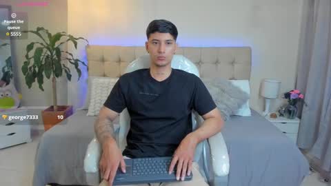 DAMIAN online show from February 26, 1:54 pm